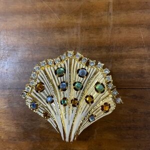 Ivana Trump Shell Brooch with Gemstone Rhinestone accessories jewelry pretty